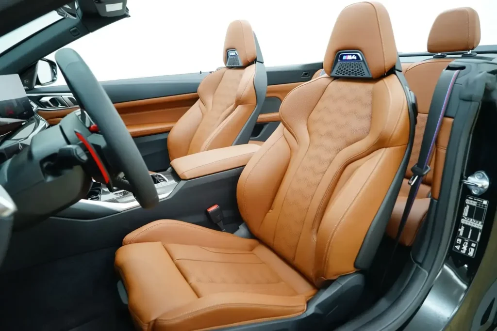 imgi_63_BMW-M4-Competition-Cabrioet-Black-Interior-2