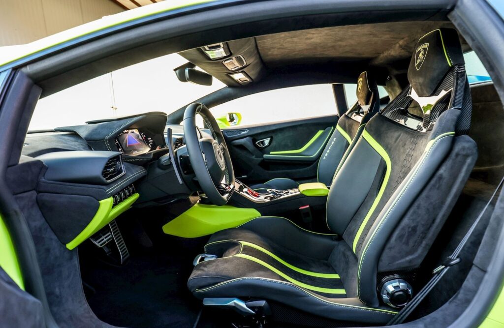 Lamborghini Huracan Tecnica Green Interior 3