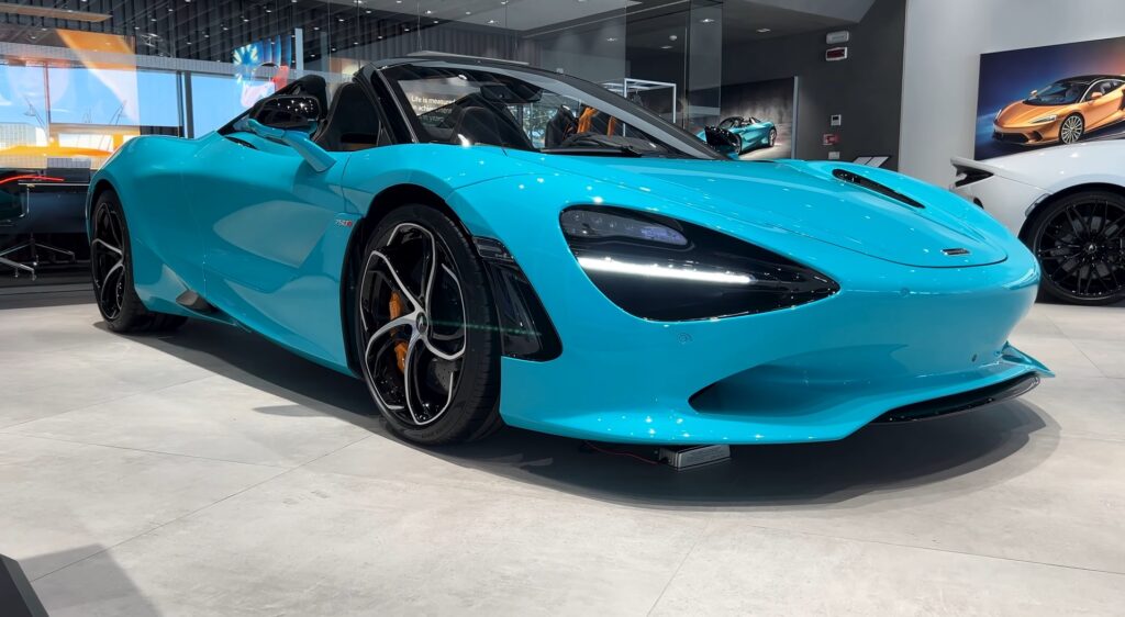 McLaren 750S Tokyo Cyan Front 3