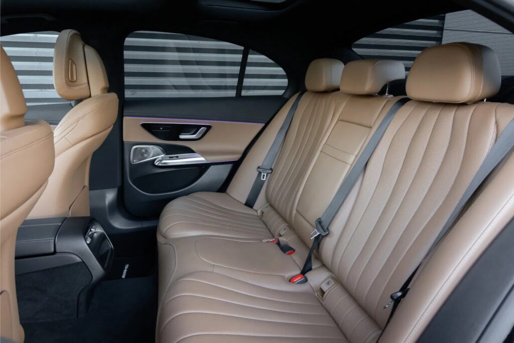 Mercedes-Benz E-Class 450d Interior 4