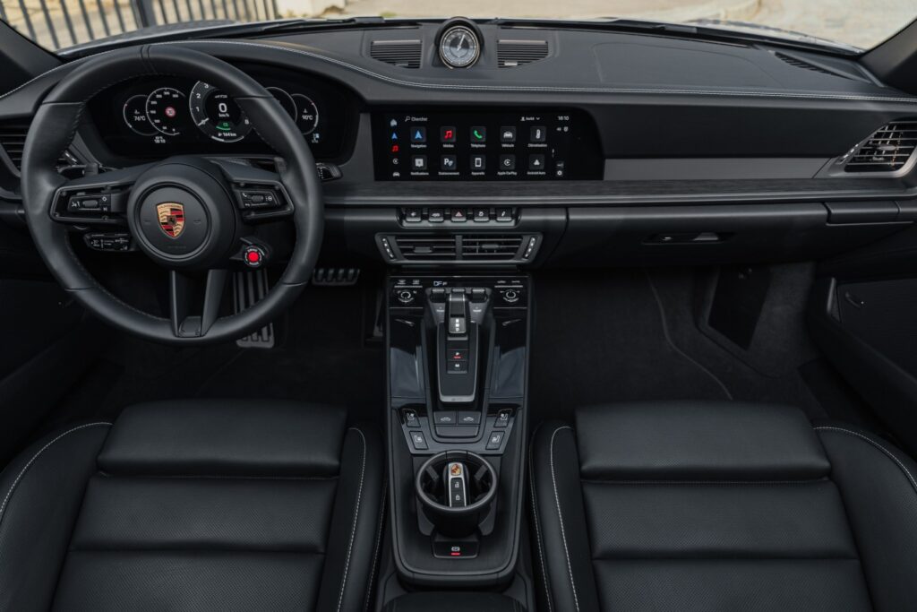 Porsche 911 Targa 4 GTS 992.2 Interior 2