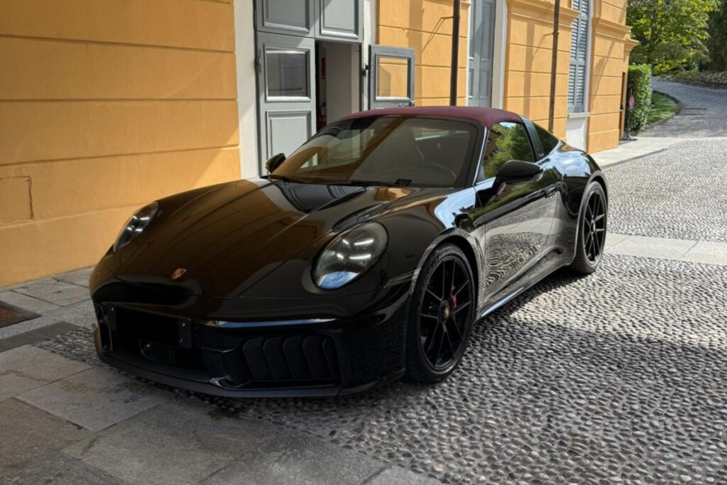 Porsche 911 Targa GTS Lake Como 3 Crop