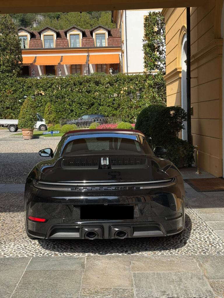 Porsche 911 Targa GTS Lake Como 4